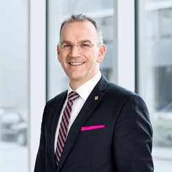 Il CEO Peter Selders vuole continuare a sfruttare le opportunità di crescita per Endress+Hauser nel 2024.